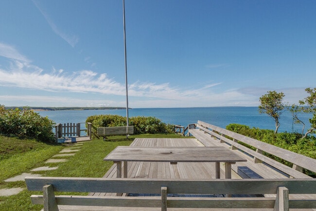 Building Photo - 88 Tuthill Rd