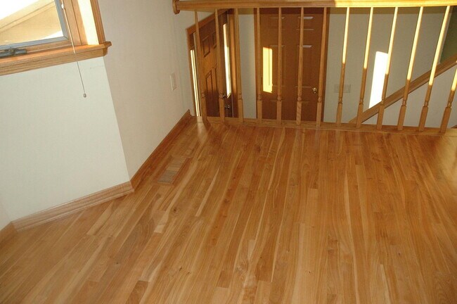 Building Photo - 3991 Whiting Ln