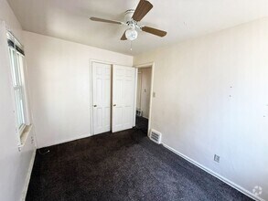 Building Photo - 3 BED 1 BATH BEAUTIFUL SINGLE FAMILY HOME ...