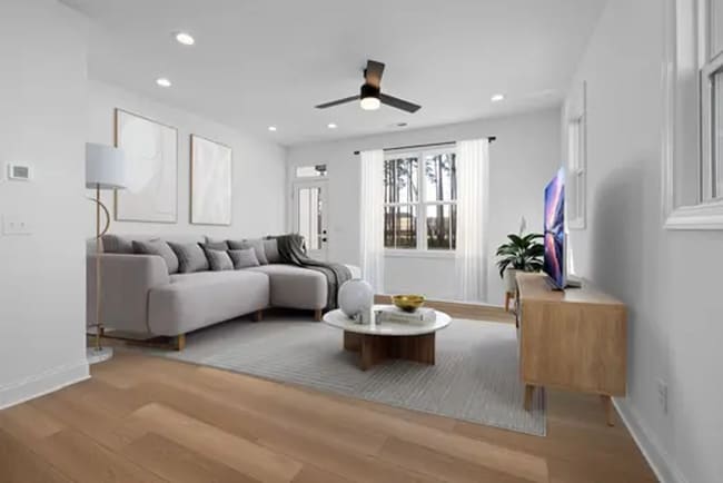 Building Photo - Newly Built 4BD, 3.5BA End-Unit Raleigh To...