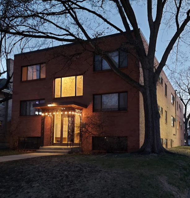 Building Photo - 2210 Pillsbury Ave