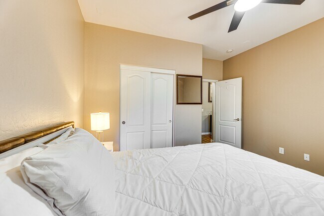 Building Photo - 3552 N Excalibur Pl