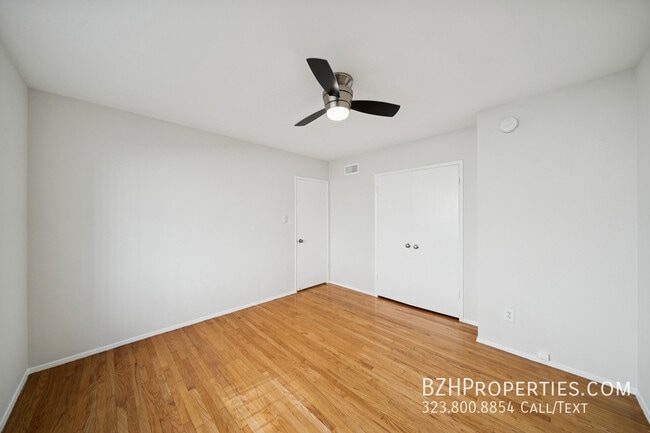 Building Photo - 1306 Havenhurst Dr