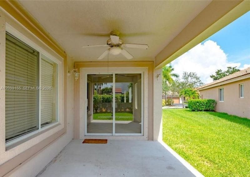 Building Photo - 1530 Canary Island Dr