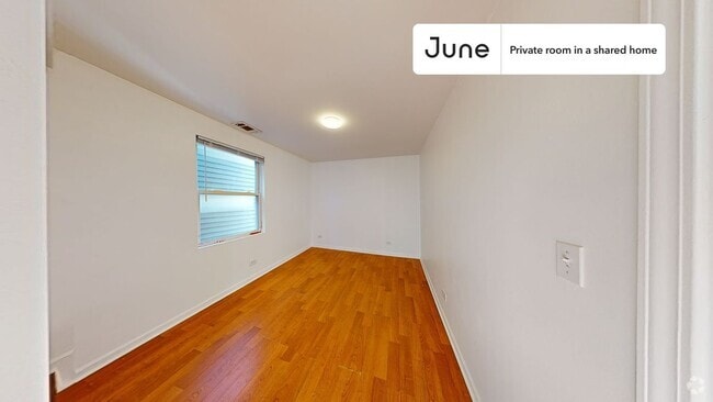 Building Photo - 1841 N Mozart St