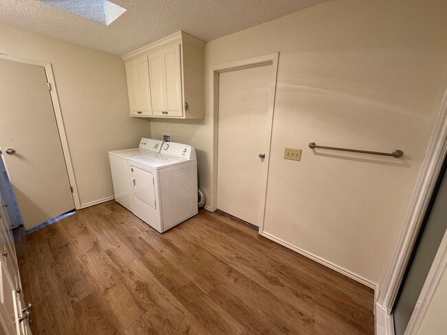 Building Photo - 4409 Alicia Dr