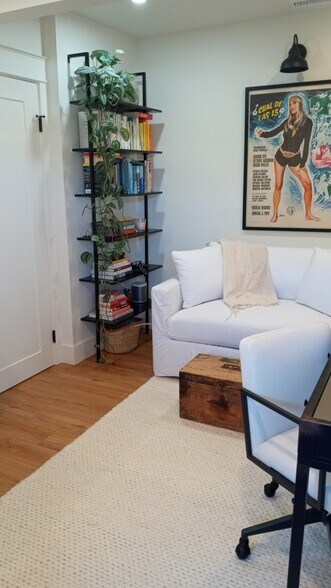 Building Photo - 23 29th Ave