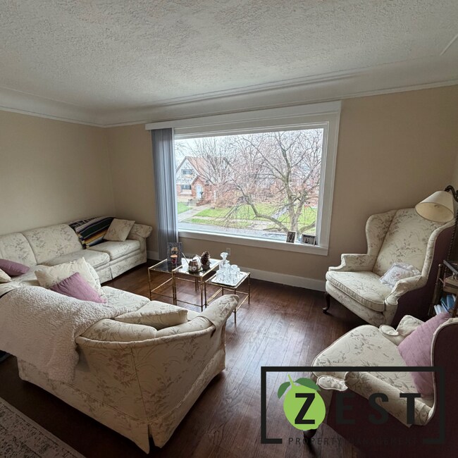 Building Photo - 5025 Somerset Ave