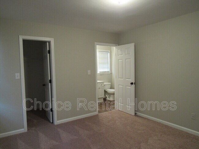 Building Photo - 1843 Russet Woods Ln