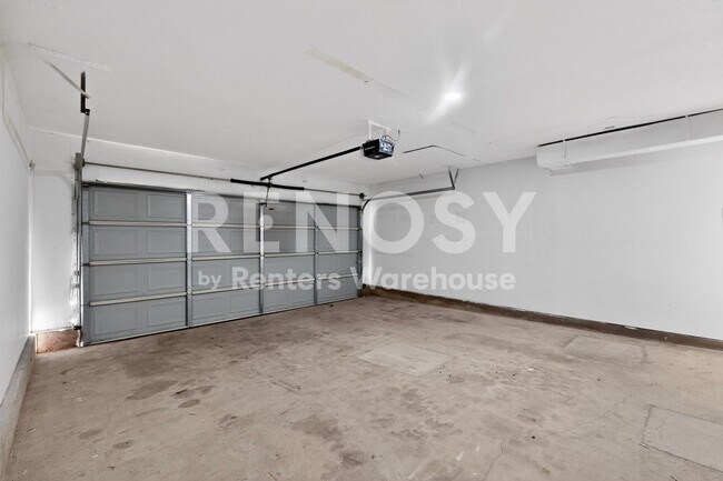 Building Photo - Carrollton GEM Ready For Move-in  ****Rent Concession - 2nd Month Free****