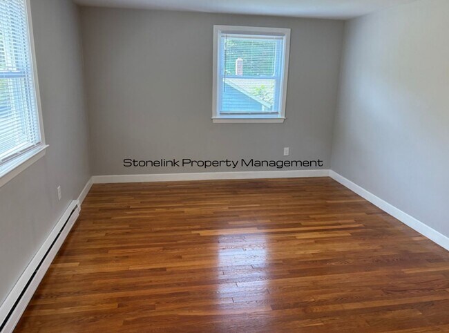 Building Photo - 31 Studley Ave