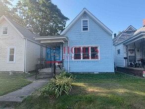 Building Photo - Four Bedroom House | Detached Garage