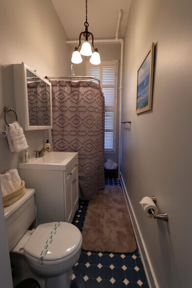 Building Photo - 39 Cypress St