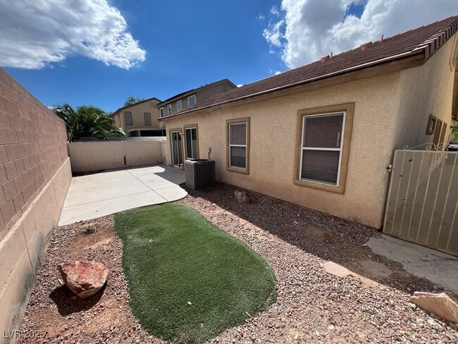 Building Photo - 6224 Boulder Rise St