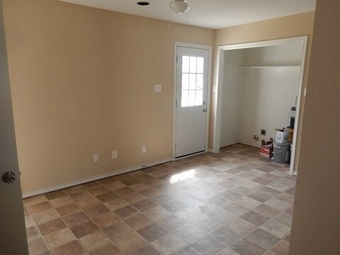 Building Photo - 10818 Sharondale Ln