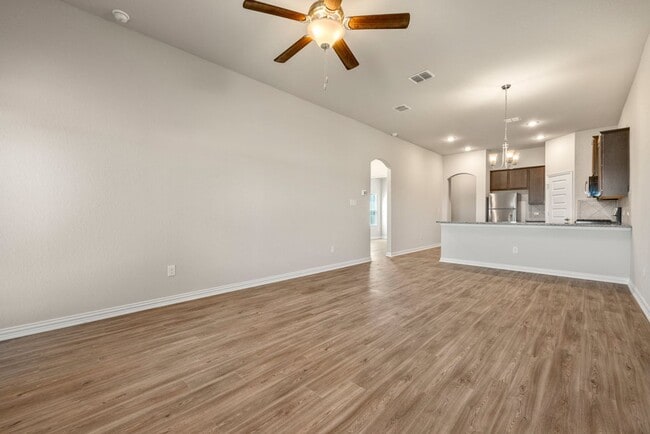 Building Photo - GORGEOUS 3 BEDROOM DUPLEX LOCATED IN CONVERSE, TX!