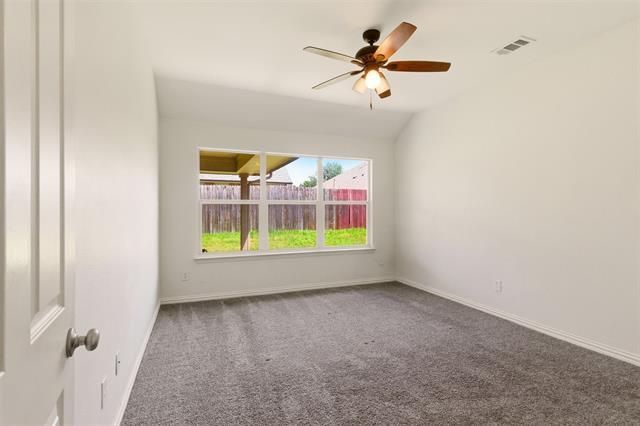 Building Photo - 2201 Willow Creek Dr