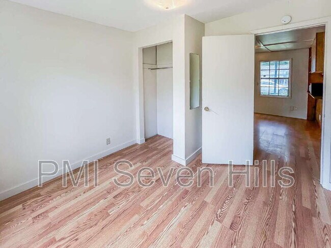Building Photo - 401 Alpha Ave
