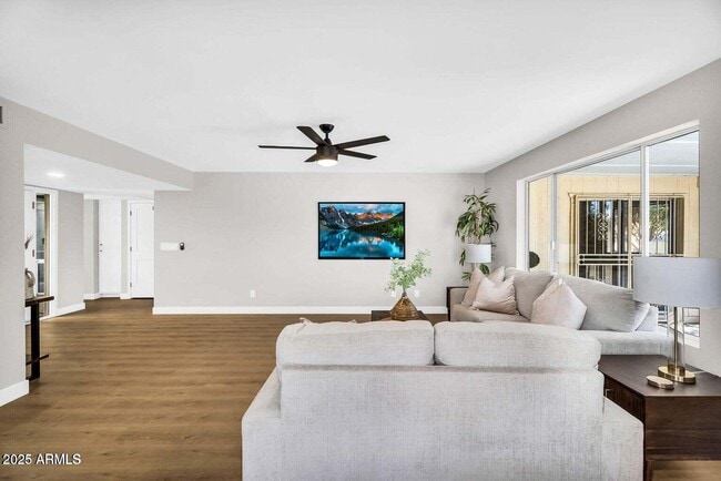 Building Photo - 25810 S Boxwood Dr
