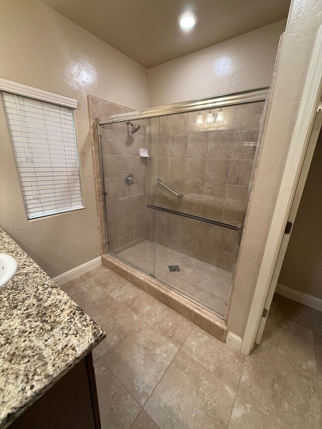 Building Photo - Charming Loma Vista Home