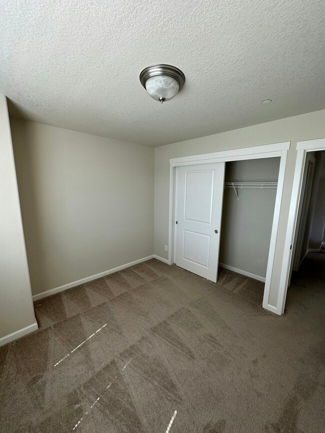 Building Photo - 13250 SW Aubergine Ter