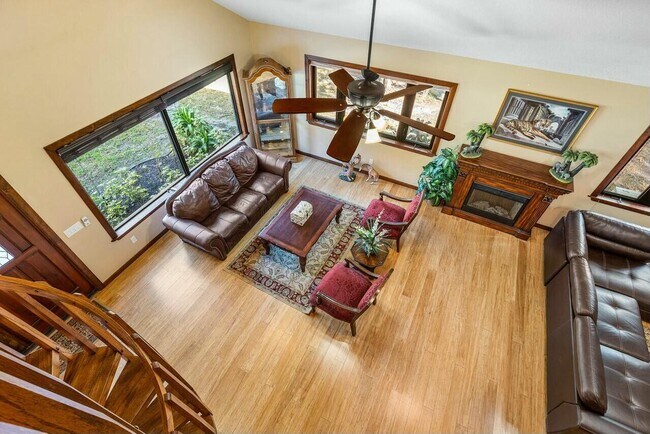 Building Photo - 9266 Pinion Dr