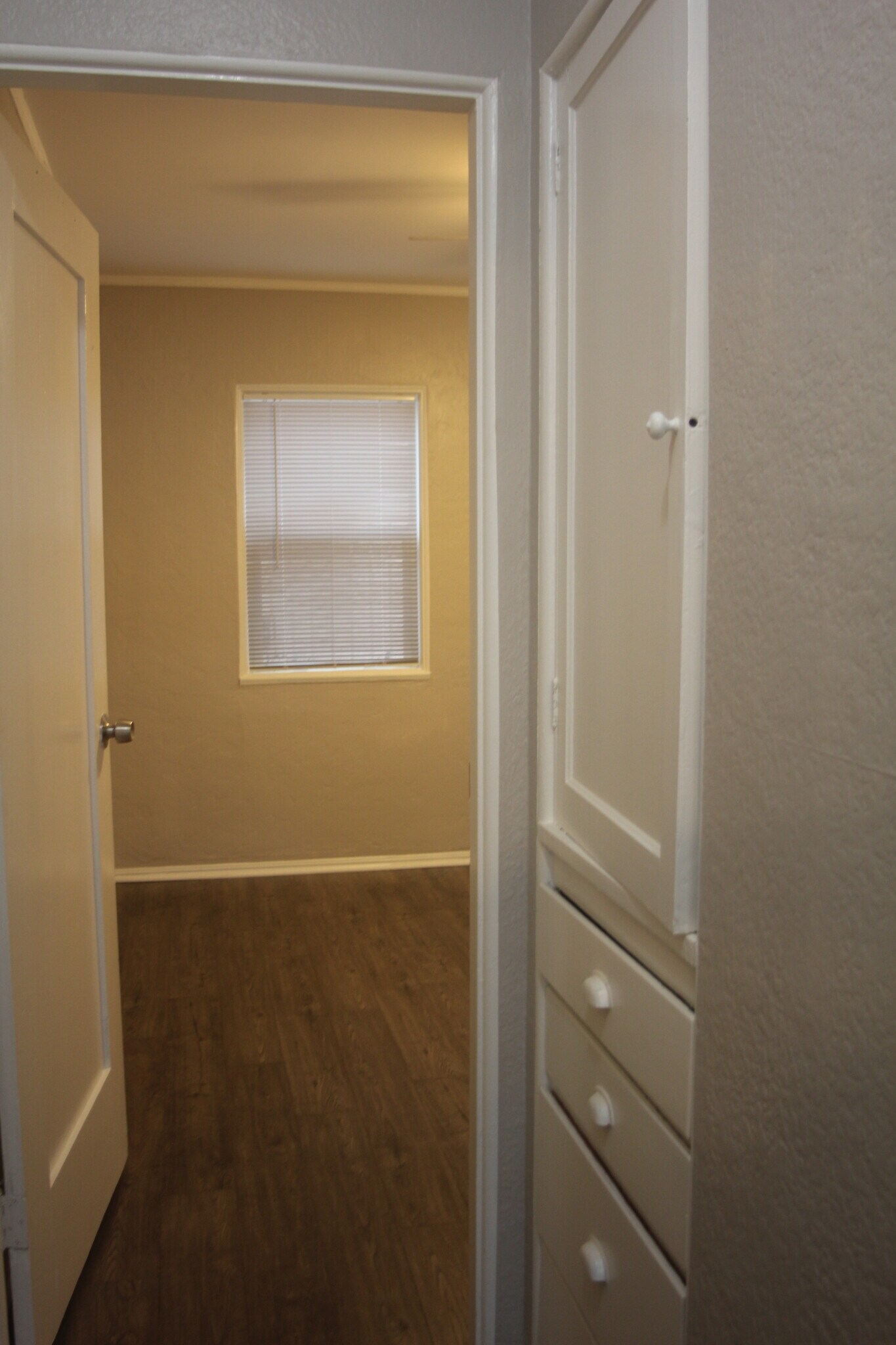 Building Photo - 911 S Marguerita Ave