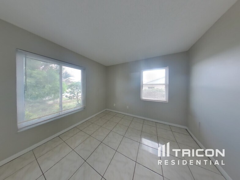 Building Photo - 12624 Eddington Rd