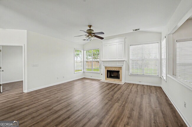 Building Photo - 8330 Grenadier Trail