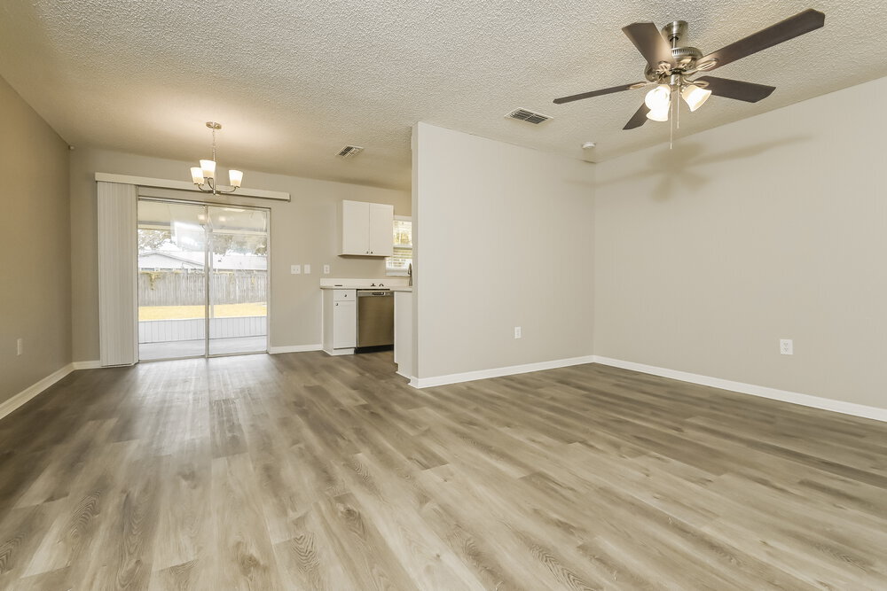 Building Photo - 5227 Grace St E