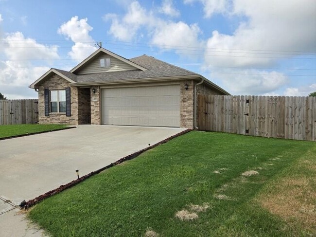 Building Photo - 4000 E Razorbill Dr