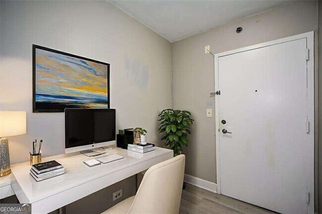 Building Photo - 620 Peachtree St NE