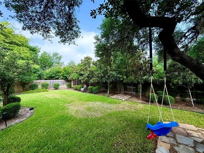 Building Photo - 15904 Double Eagle Dr