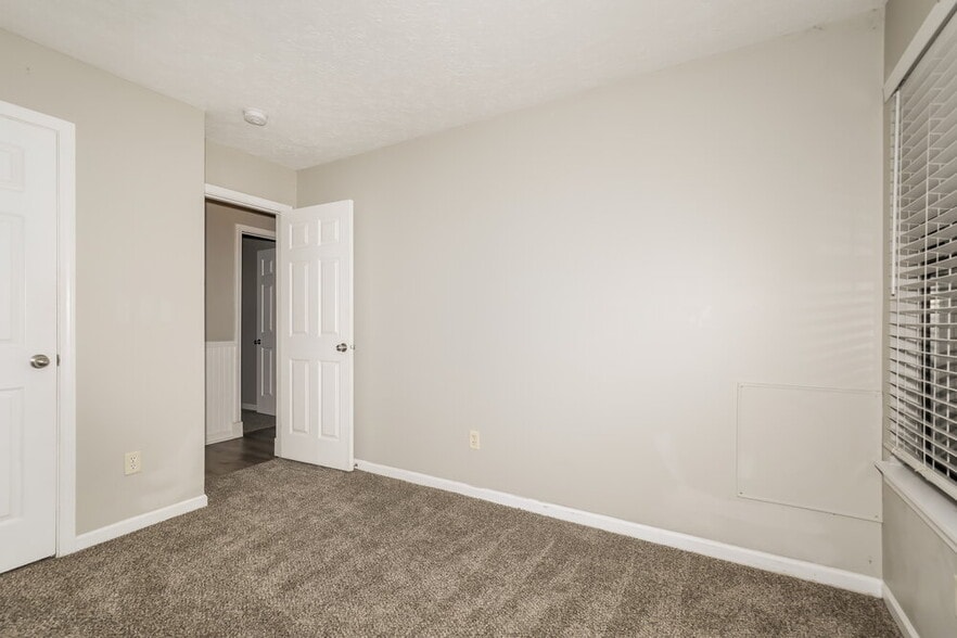 Building Photo - 6210 Carrie Cir