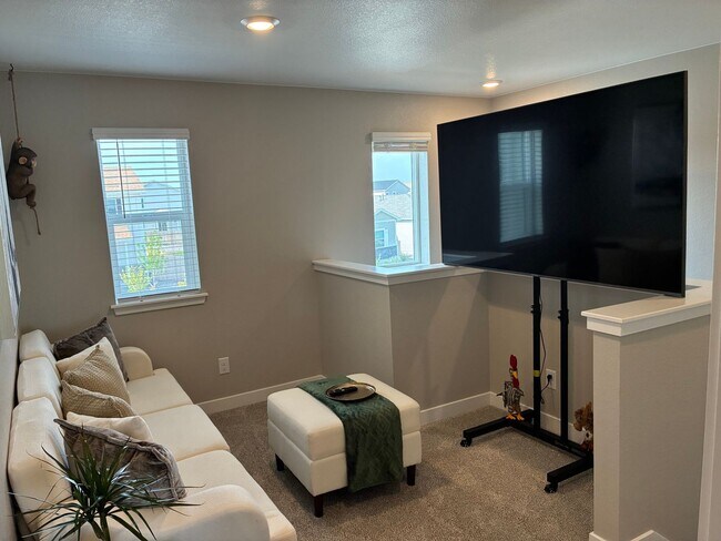 Building Photo - Beautiful 3 Bedroom, 3 Bathroom New Built ...
