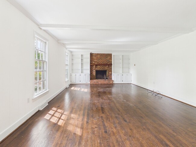 Building Photo - 1602 Harborough Rd