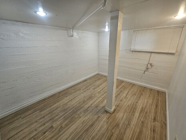 Building Photo - Apartment for Rent in Chico! 2 Bedroom 1 Bathroom + Bonus Room