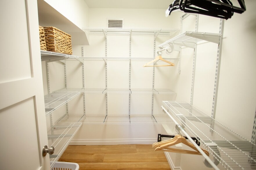 Building Photo - 1804 N Beaver St