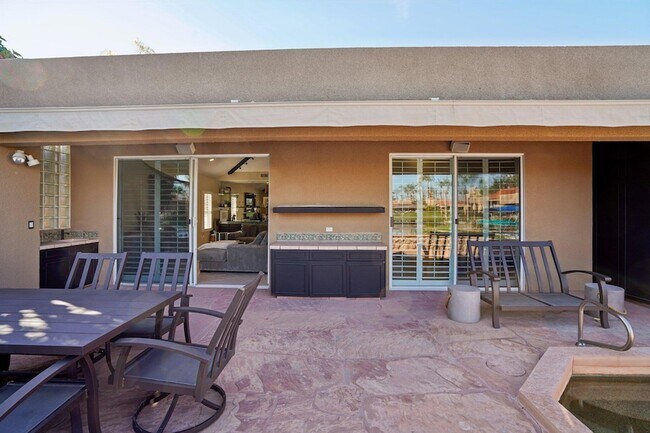 Building Photo - 29 Lakeshore Dr