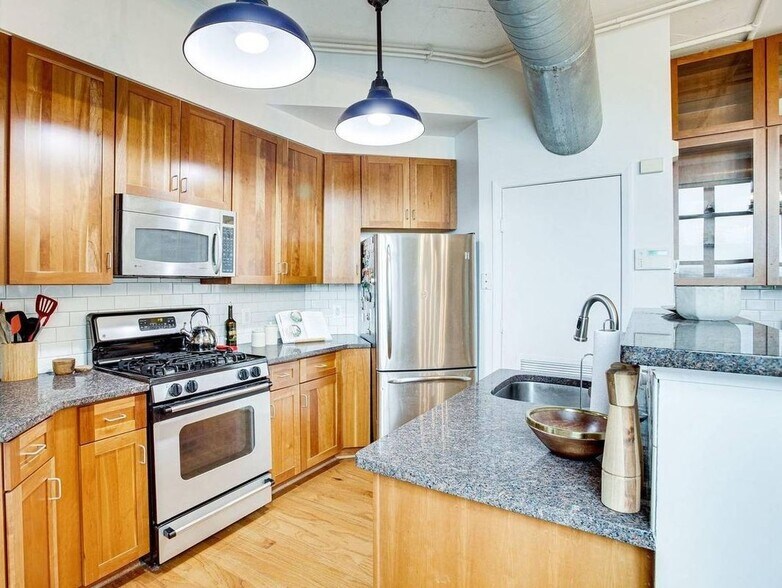 Building Photo - 2020 12th St NW
