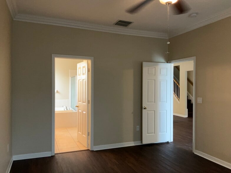 Building Photo - 19053 Tilobe Loop