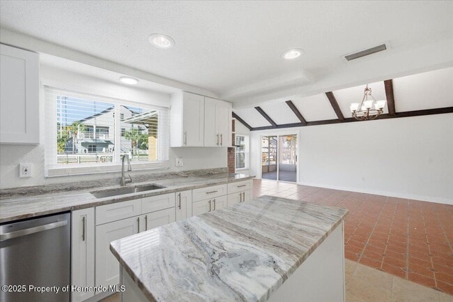 Building Photo - 7527 Hatteras Dr