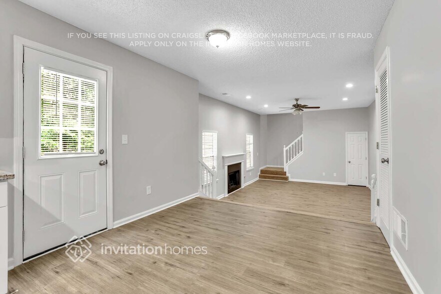 Building Photo - 5614 Carriage Walk Way