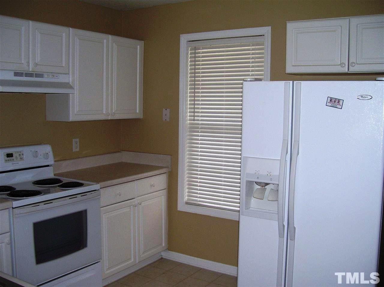 Building Photo - 912 Savin Landing