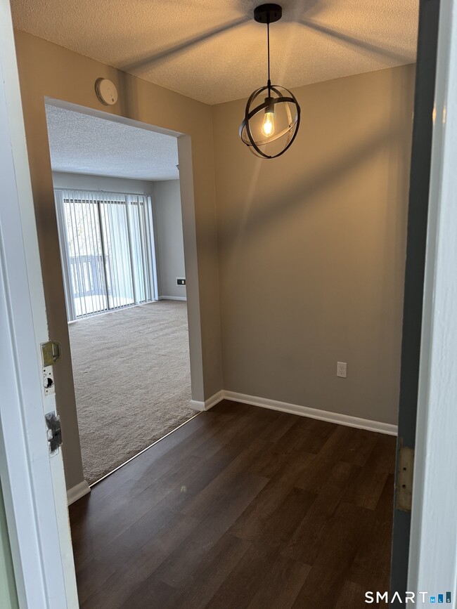 Building Photo - 175 Mill Pond Rd