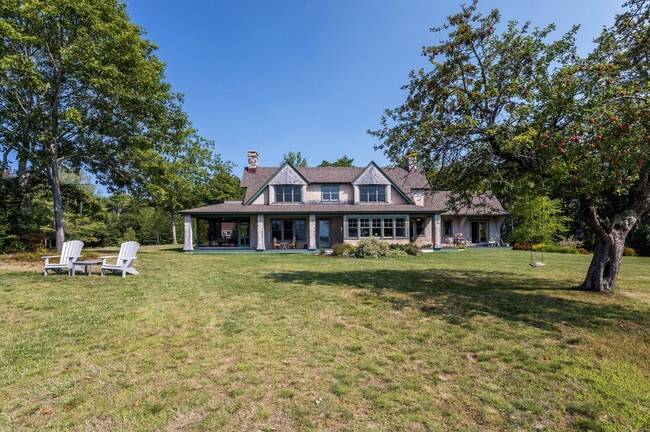 Building Photo - 378 Mill Rd