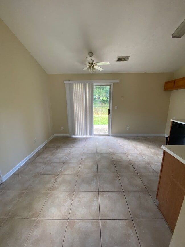 Building Photo - 1311 Co Rd 455