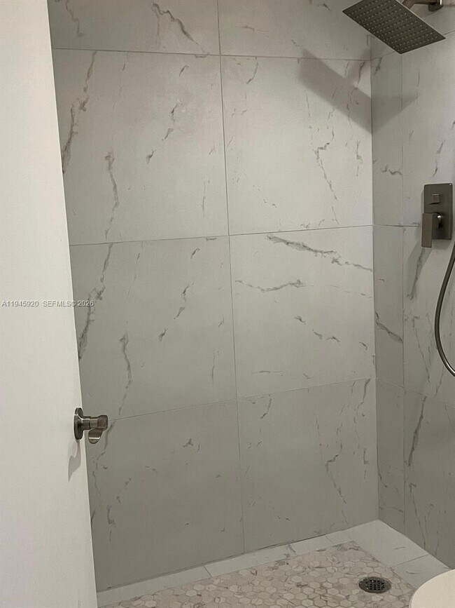 Building Photo - 10801 SW 109th Ct