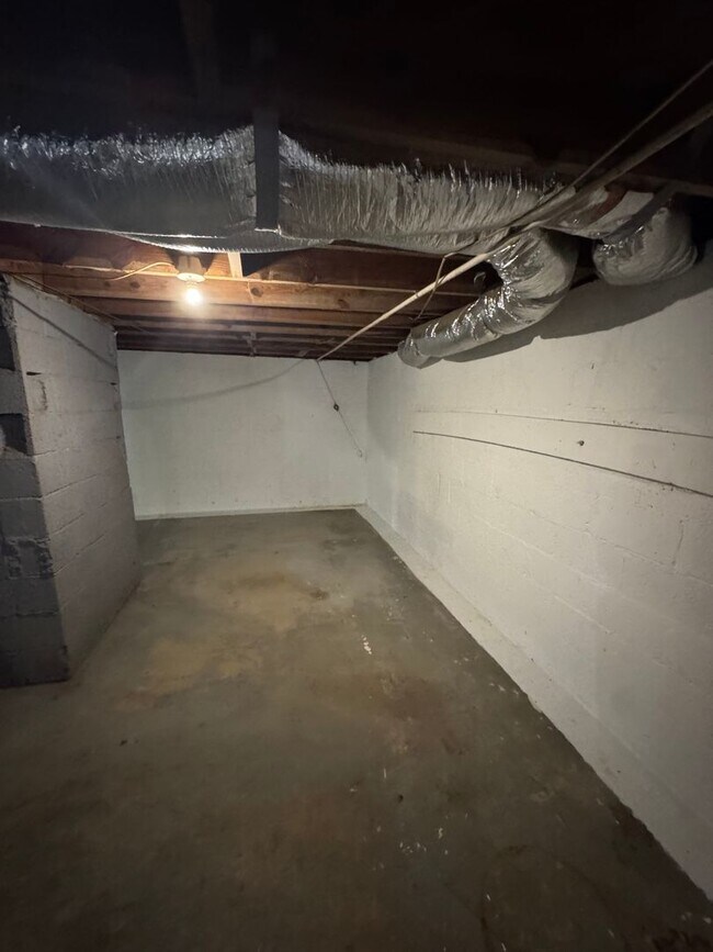 Building Photo - 829 Montclair Cir NW