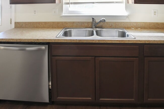 Building Photo - 4406 Eagle Ct